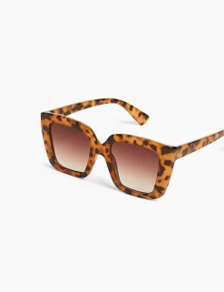 Sunglasses^Lane Bryant Blond Tort Plastic Cat Eye Sunglass Blonde Tortise