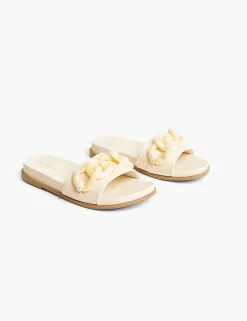 Sandals & Espadrilles^Lane Bryant Dream Cloud Chain Slide White