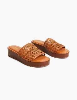 Sandals & Espadrilles^Lane Bryant Dream Cloud Crochet Wood Platform Slide Palomino Tan