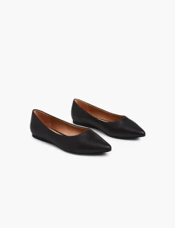 Flats & Sneakers^Lane Bryant Dream Cloud Pointed-Toe Flat Black