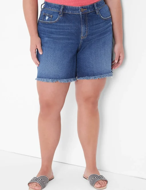 Signature Fit^Lane Bryant Signature Fit Relaxed Jean Short Medium Denim